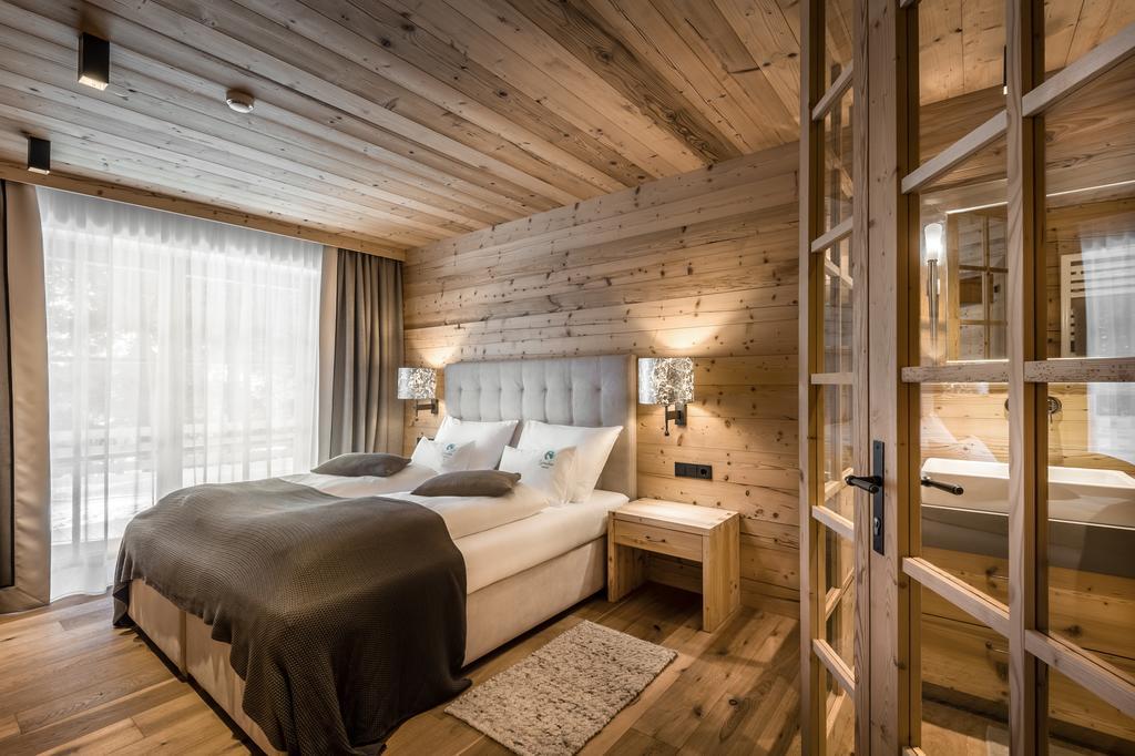 Liondes Chalets St. Vigil Exterior foto